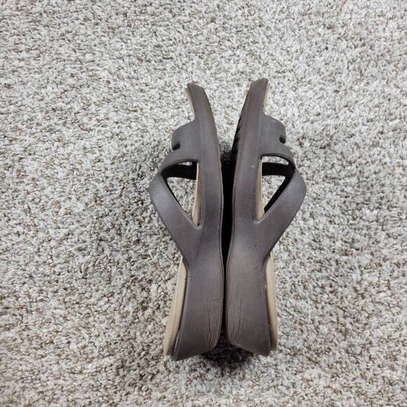 Crocs Patricia Wedge Sandal Women's 9 Brown Strap Lightweight Open Toe - Picture 4 of 5